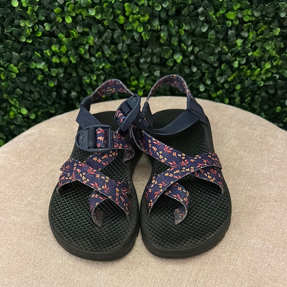 womens chacos